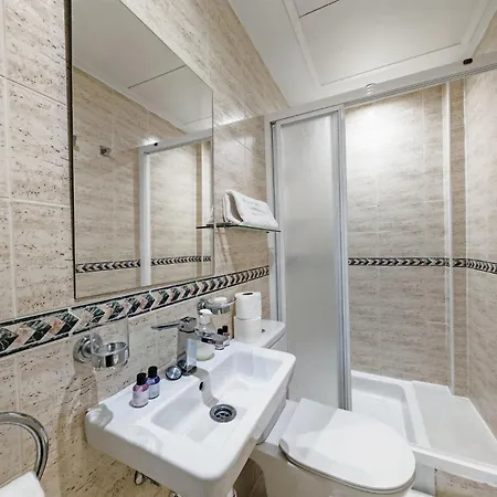 2-bed In Calahonda Park, Walk To Sitio de Calahonda