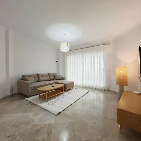 Apartment 2-bed In Calahonda Park, Walk To Sitio de Calahonda