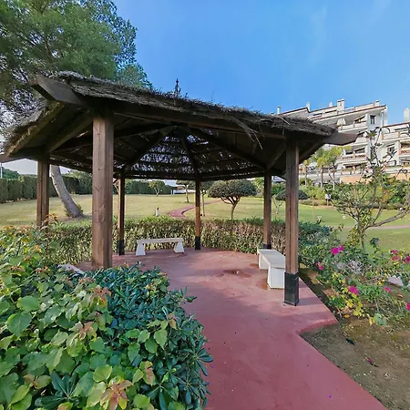 2-bed In Calahonda Park, Walk To Apartment *