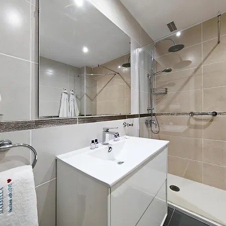 Apartment 2-bed In Calahonda Park, Walk To Sitio de Calahonda